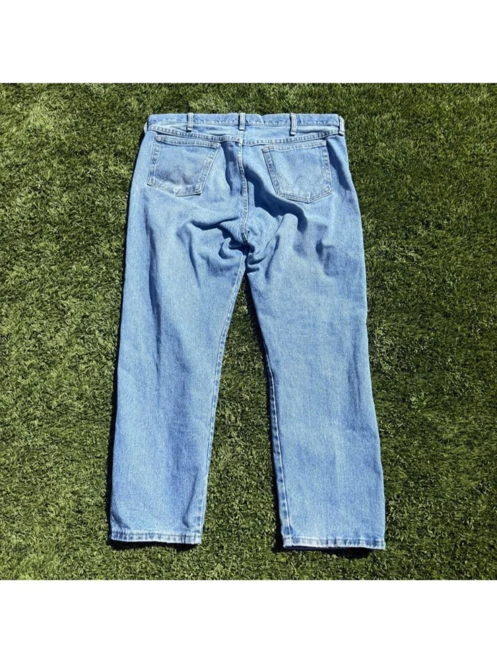 Wrangler Medium Wash Jeans Size 38x30 Men’s